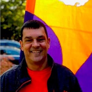 Meet your Posher, Stuart